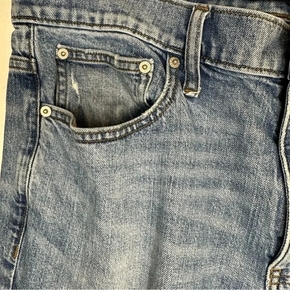 J Crew Men's Straight-fit jean in signature flex size 34/30(e5